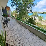 Tamara 3*